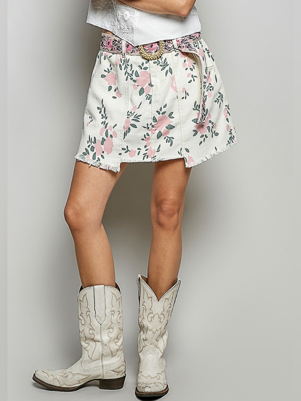 💗Hello Gorgeous! POL Raw Hem Floral Skirt with Pockets